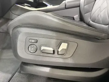 BMW X5 M60i xDrive Standhzg AHK ACC 360  HUD HK Pano