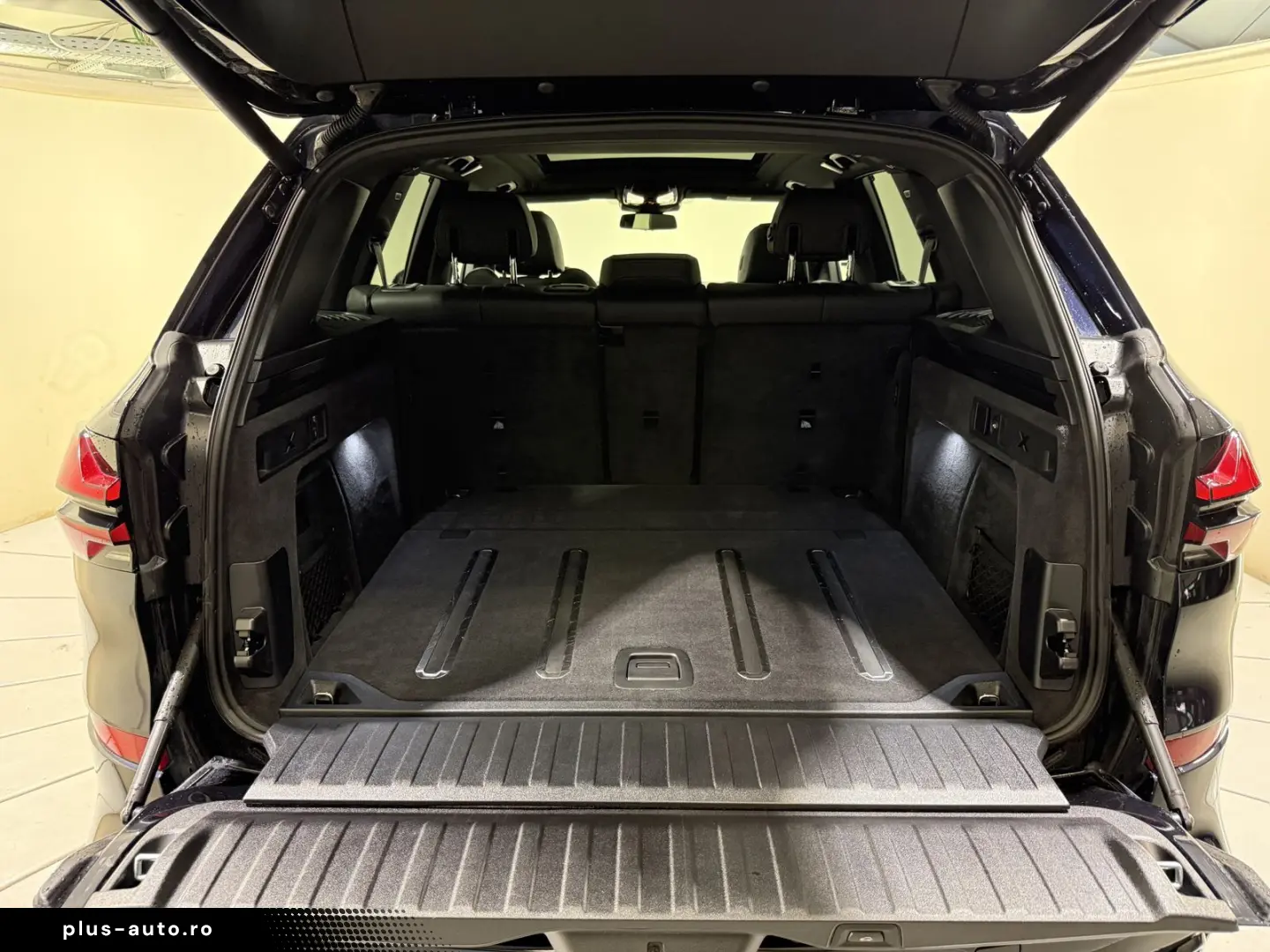 BMW X5 M60i xDrive Standhzg AHK ACC 360  HUD HK Pano