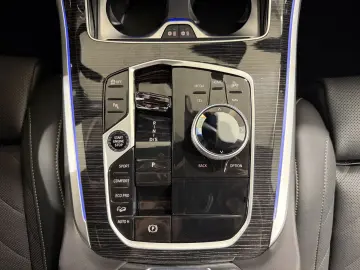 BMW X5 M60i xDrive Standhzg AHK ACC 360  HUD HK Pano