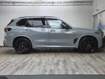 BMW X5 M60 xDrive 22Zoll Luftfeder Pano AHK Sitzlüft