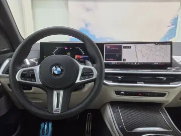 BMW X5 M60 xDrive 22Zoll Luftfeder Pano AHK Sitzlüft