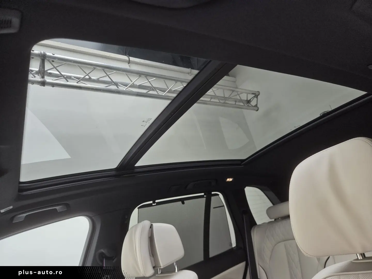 BMW X5 M60 xDrive 22Zoll Luftfeder Pano AHK Sitzlüft