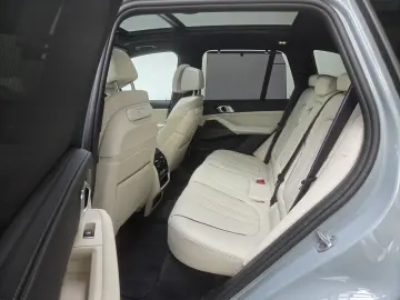 BMW X5 M60 xDrive 22Zoll Luftfeder Pano AHK Sitzlüft