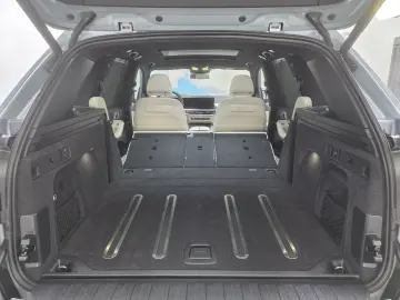 BMW X5 M60 xDrive 22Zoll Luftfeder Pano AHK Sitzlüft
