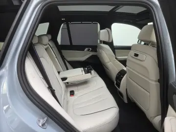 BMW X5 M60 xDrive 22Zoll Luftfeder Pano AHK Sitzlüft