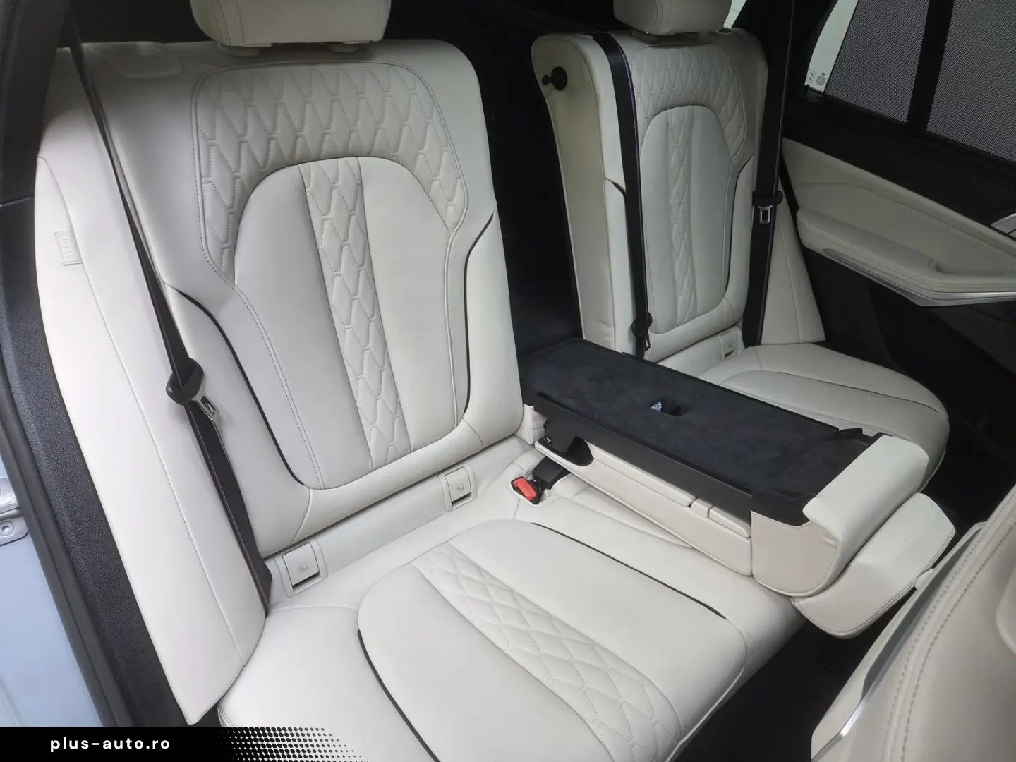 BMW X5 M60 xDrive 22Zoll Luftfeder Pano AHK Sitzlüft