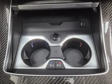 BMW X5 M60 xDrive 22Zoll Luftfeder Pano AHK Sitzlüft
