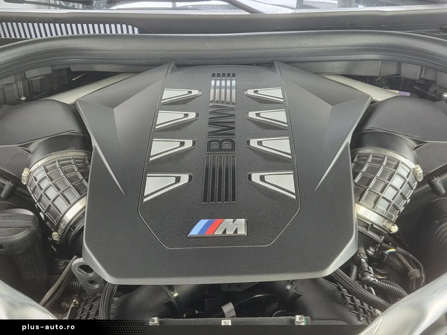 BMW X5 M60 xDrive 22Zoll Luftfeder Pano AHK Sitzlüft