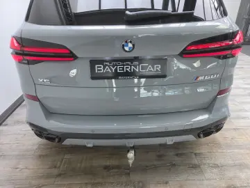 BMW X5 M60 xDrive 22Zoll Luftfeder Pano AHK Sitzlüft