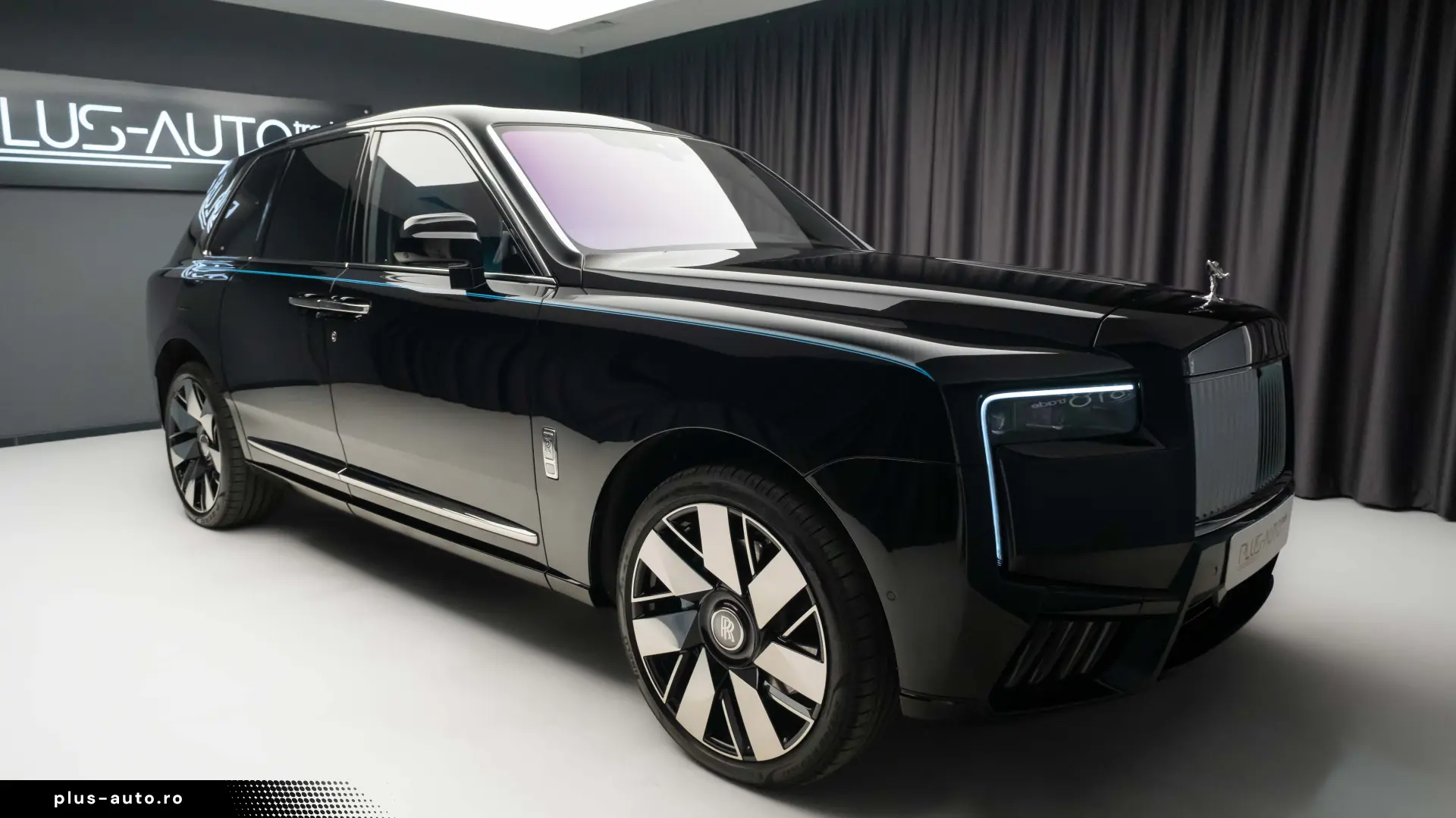 2026 Rolls Royce Cullinan Silver Badge
