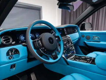 2026 Rolls Royce Cullinan Silver Badge