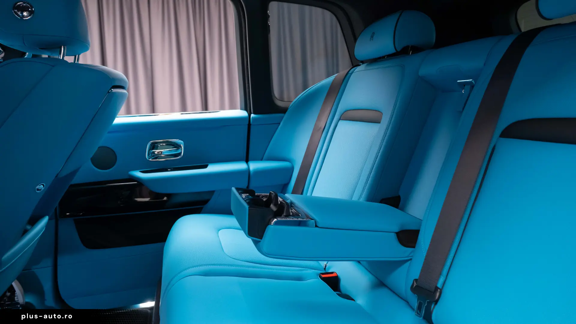2026 Rolls Royce Cullinan Silver Badge