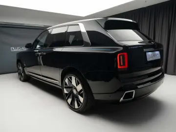 2026 Rolls Royce Cullinan Silver Badge