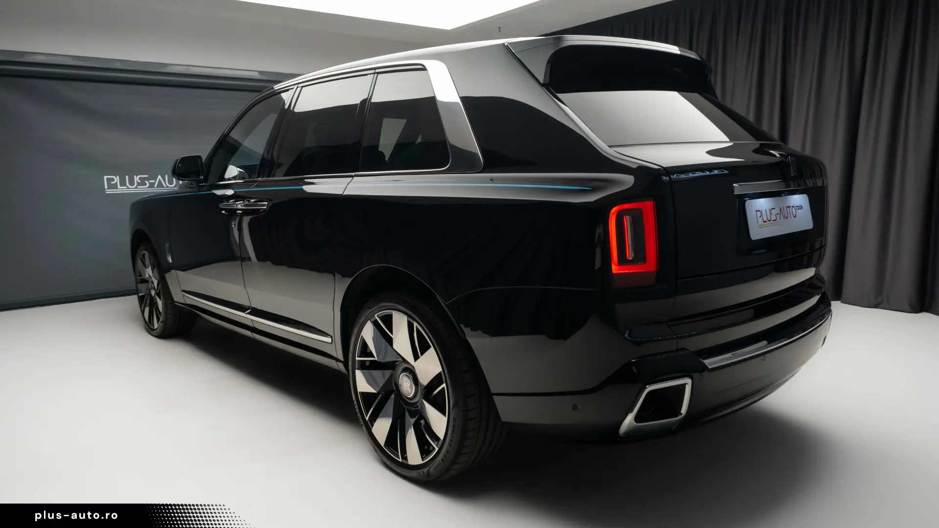 2026 Rolls Royce Cullinan Silver Badge