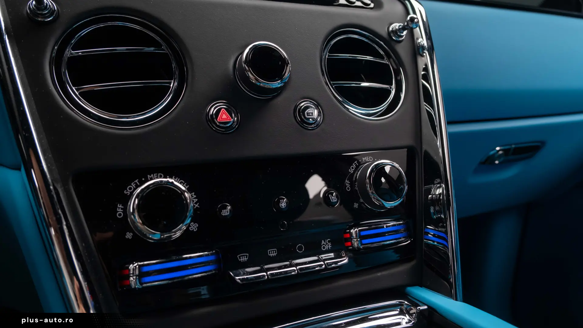 2026 Rolls Royce Cullinan Silver Badge