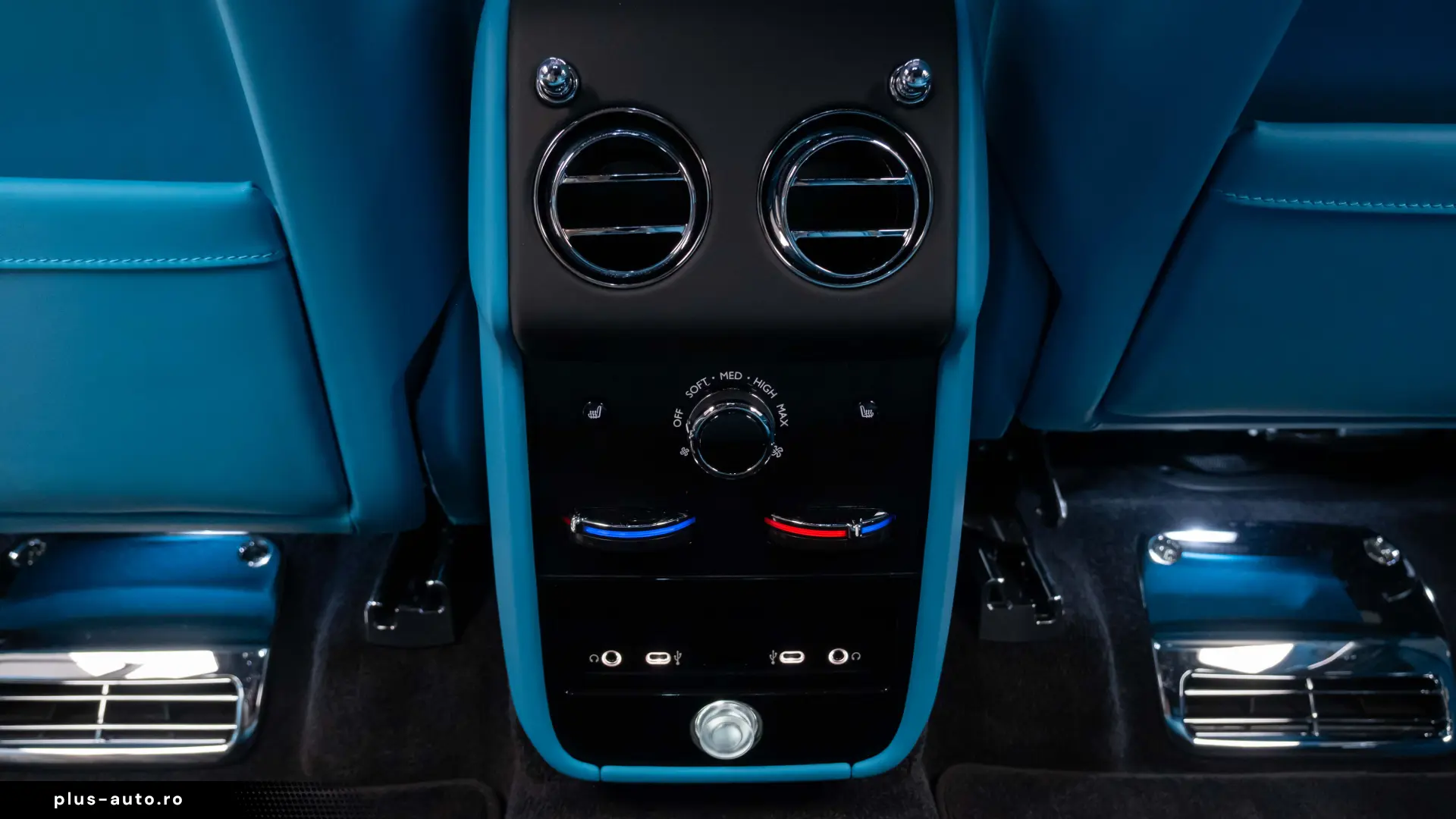 2026 Rolls Royce Cullinan Silver Badge