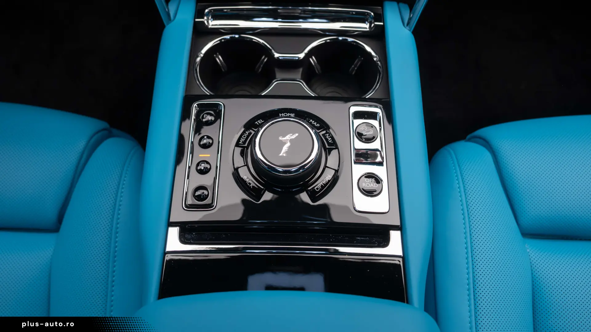 2026 Rolls Royce Cullinan Silver Badge