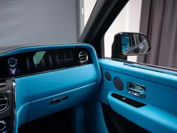 2026 Rolls Royce Cullinan Silver Badge