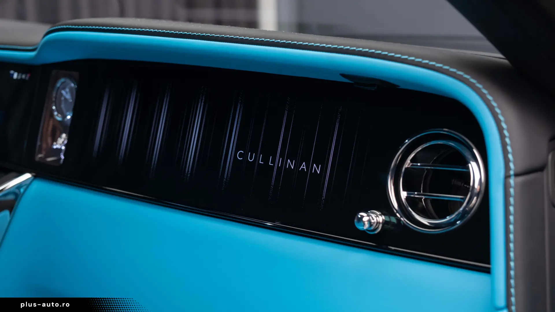 2026 Rolls Royce Cullinan Silver Badge