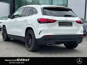 MERCEDES-BENZ GLA 220 d 4M AMG PANO AHK DISTRONIC 36…