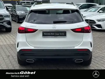 MERCEDES-BENZ GLA 220 d 4M AMG PANO AHK DISTRONIC 36…