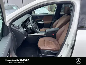 MERCEDES-BENZ GLA 220 d 4M AMG PANO AHK DISTRONIC 36…