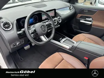 MERCEDES-BENZ GLA 220 d 4M AMG PANO AHK DISTRONIC 36…