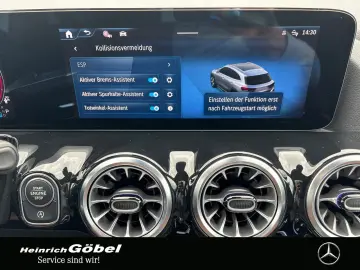 MERCEDES-BENZ GLA 220 d 4M AMG PANO AHK DISTRONIC 36…