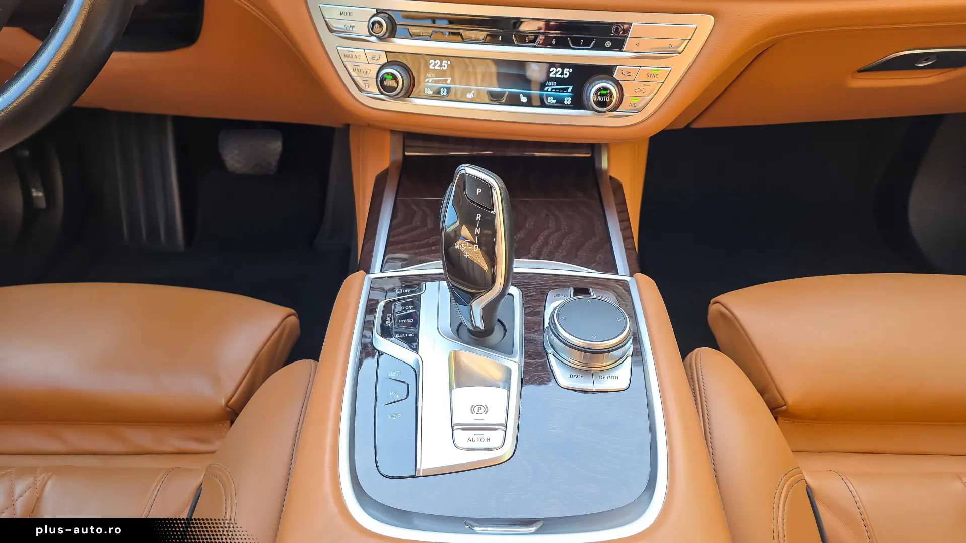 BMW 745