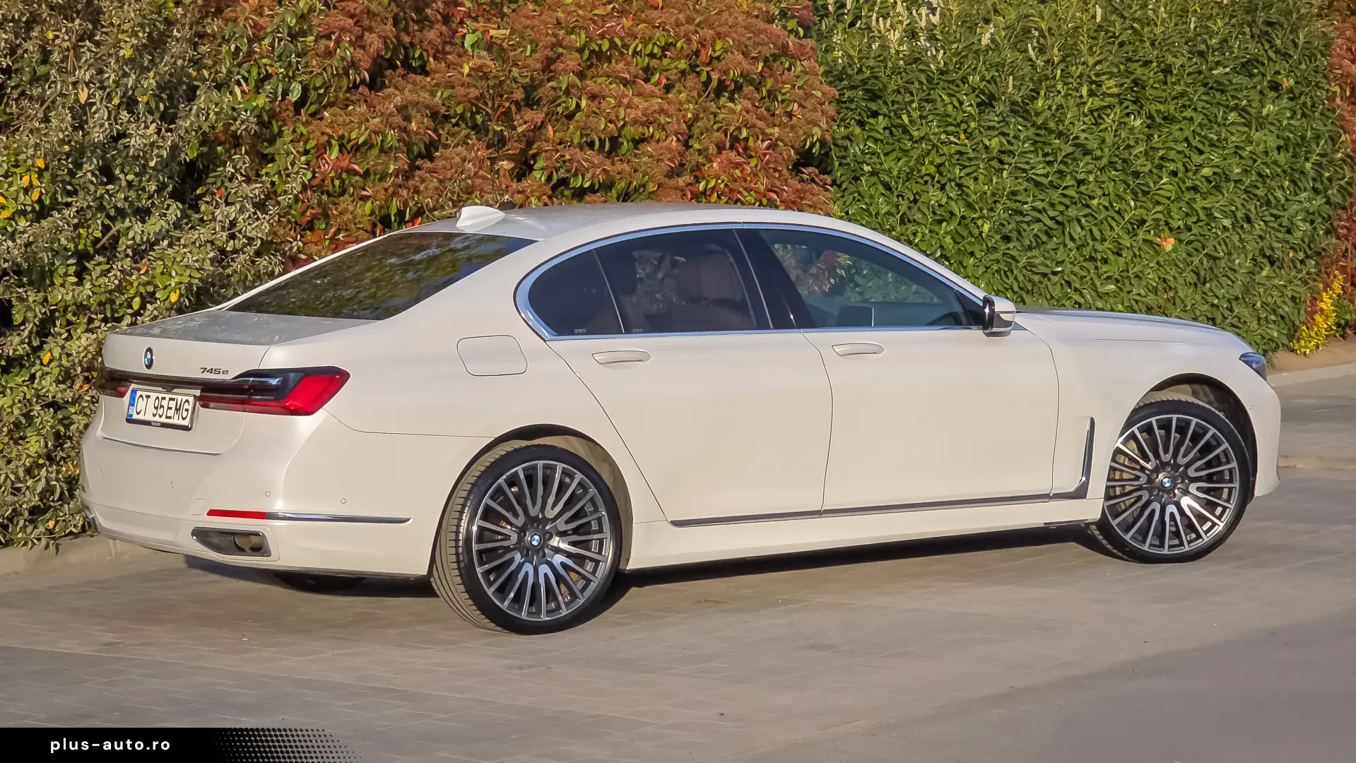 BMW 745