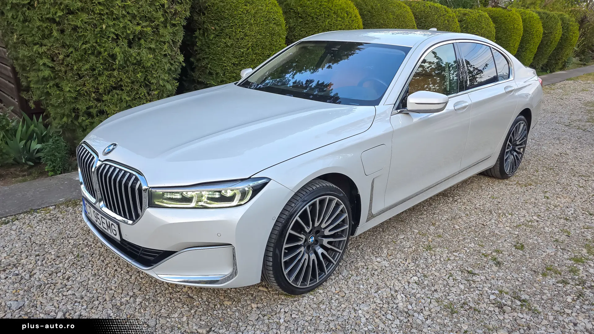 BMW 745