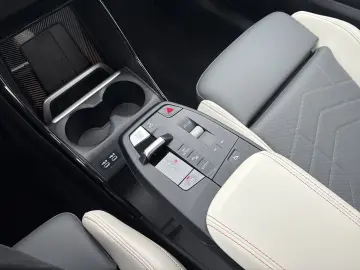 BMW X2 sDrive20i NP 53.229 - PremiumPaket HiFi Aktiv
