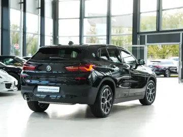 BMW X2 sDrive 18 i ADVANTAGE  LEDER NAVI  LED 1.HAND