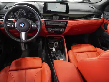 BMW X2 sDrive 18 i ADVANTAGE  LEDER NAVI  LED 1.HAND