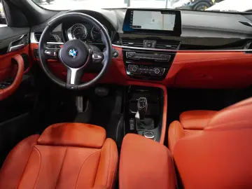 BMW X2 sDrive 18 i ADVANTAGE  LEDER NAVI  LED 1.HAND
