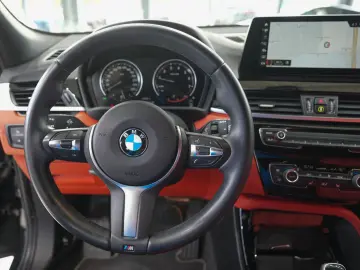 BMW X2 sDrive 18 i ADVANTAGE  LEDER NAVI  LED 1.HAND