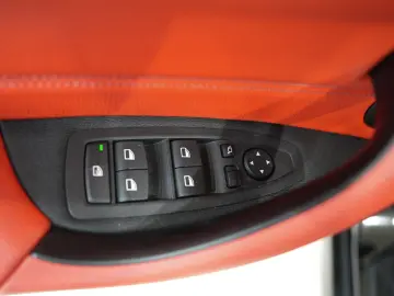 BMW X2 sDrive 18 i ADVANTAGE  LEDER NAVI  LED 1.HAND