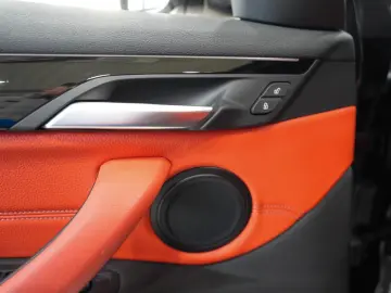 BMW X2 sDrive 18 i ADVANTAGE  LEDER NAVI  LED 1.HAND