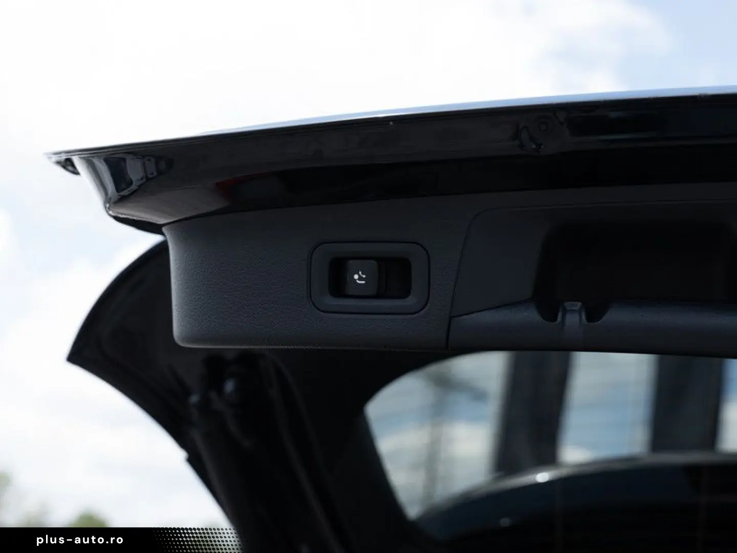 MERCEDES-BENZ GLA 200 AMG-Sport LED Cam Pano AHK EAS&hellip;
