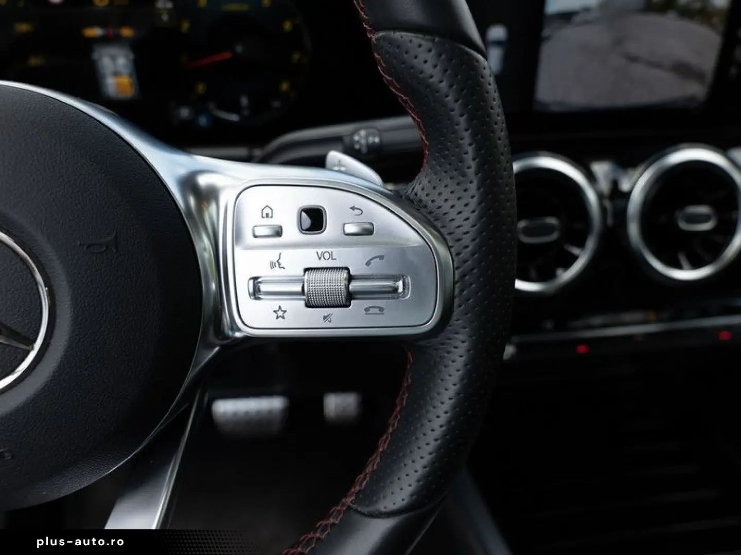 MERCEDES-BENZ GLA 200 AMG-Sport LED Cam Pano AHK EAS&hellip;