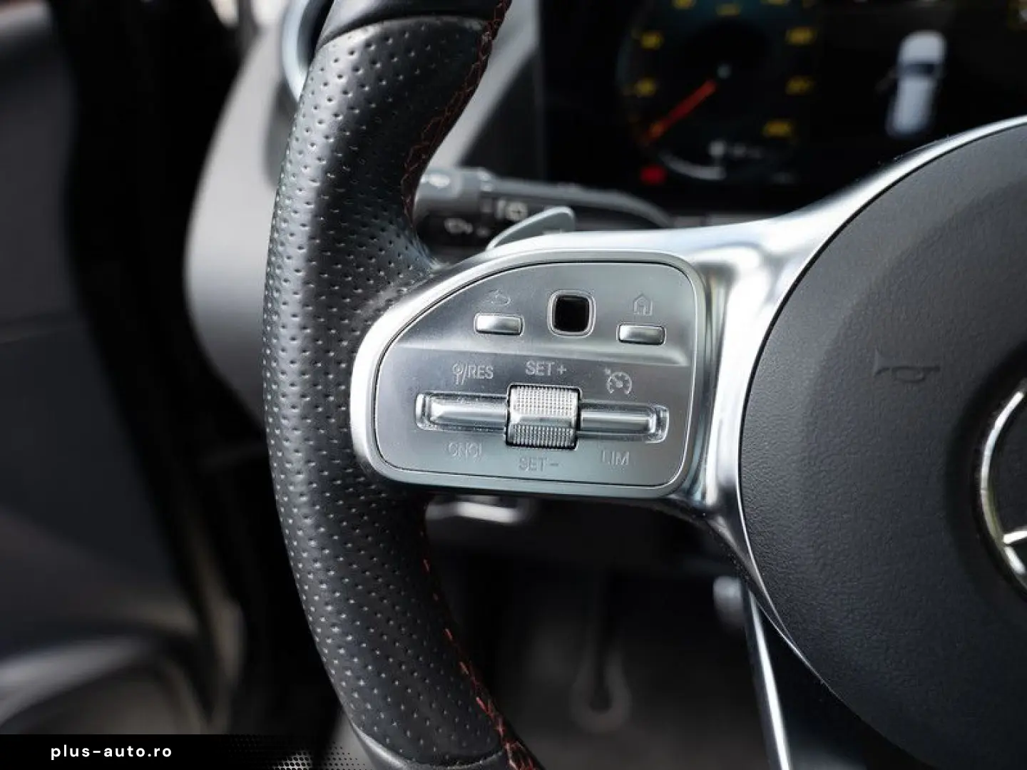 MERCEDES-BENZ GLA 200 AMG-Sport LED Cam Pano AHK EAS&hellip;