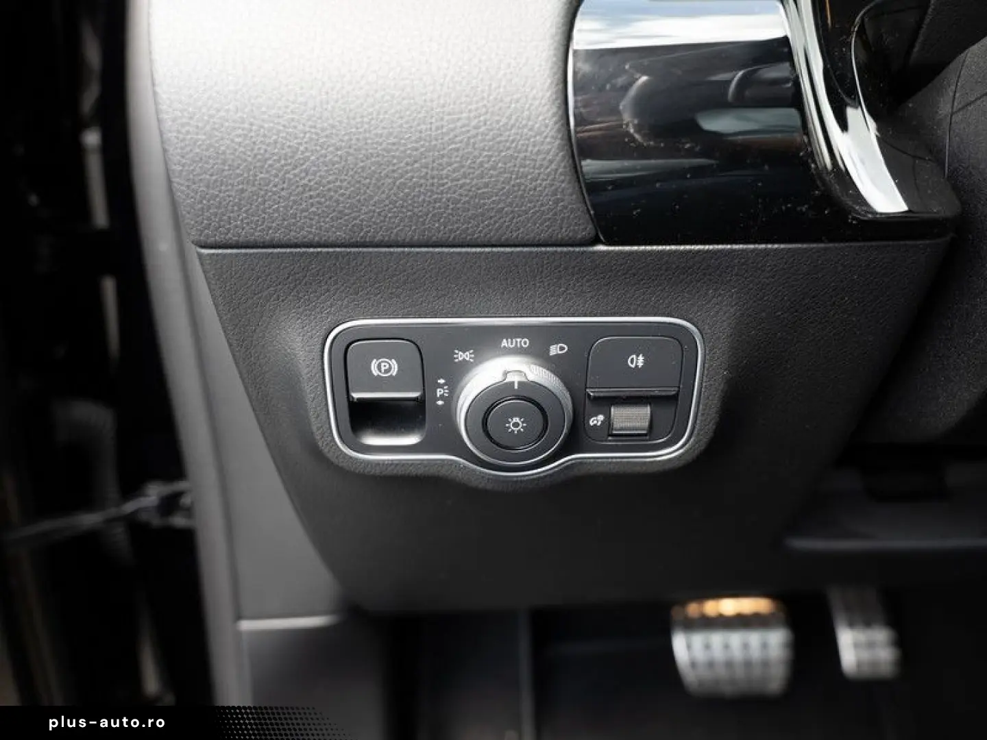 MERCEDES-BENZ GLA 200 AMG-Sport LED Cam Pano AHK EAS&hellip;