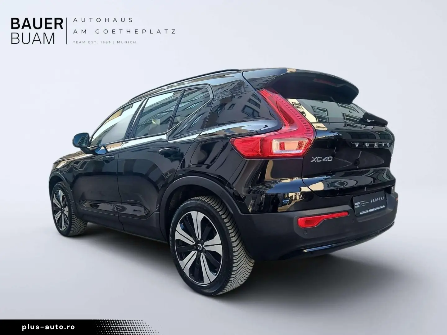 VOLVO XC40 Plus Recharge Pure Electric 2WD