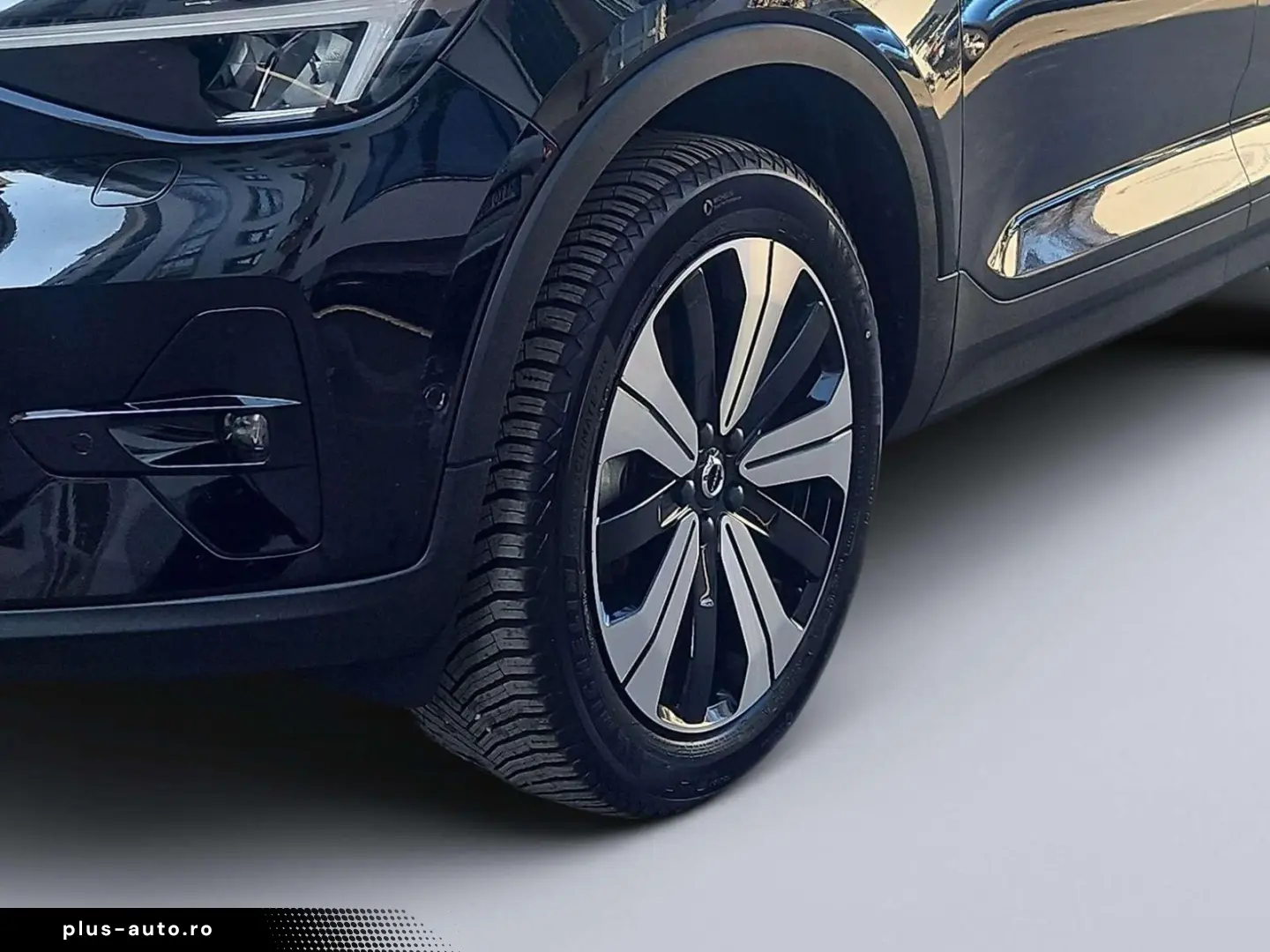 VOLVO XC40 Plus Recharge Pure Electric 2WD