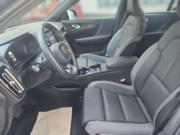 VOLVO XC40 Plus Recharge Pure Electric 2WD