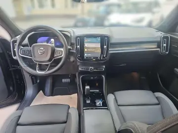 VOLVO XC40 Plus Recharge Pure Electric 2WD