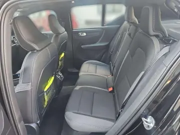 VOLVO XC40 Plus Recharge Pure Electric 2WD