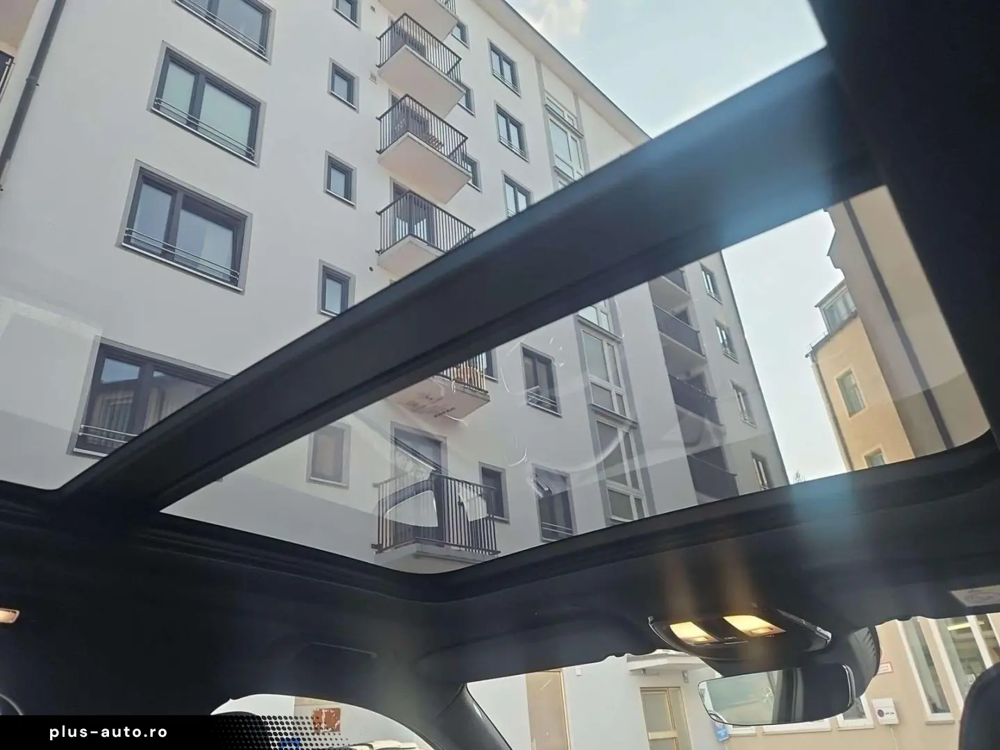 VOLVO XC40 Plus Recharge Pure Electric 2WD