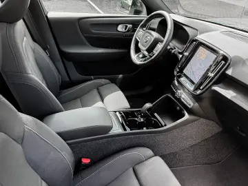 VOLVO XC40 Ultimate Recharge Pure Electric AWD StandHZ
