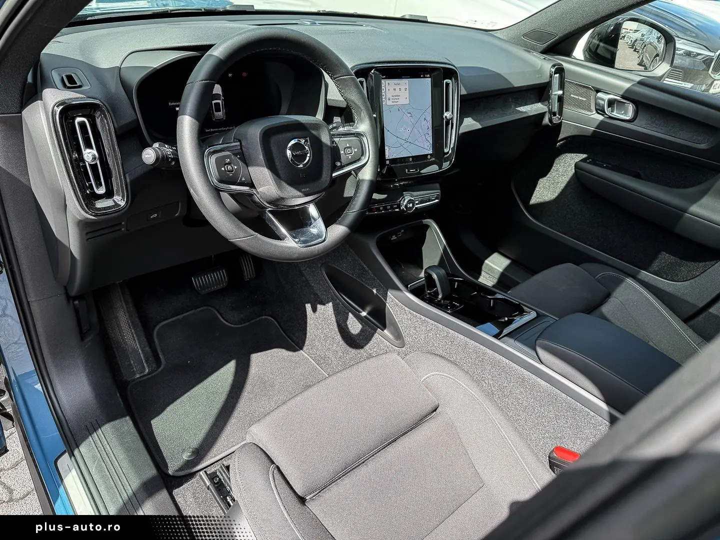 VOLVO XC40 Ultimate Recharge Pure Electric AWD StandHZ